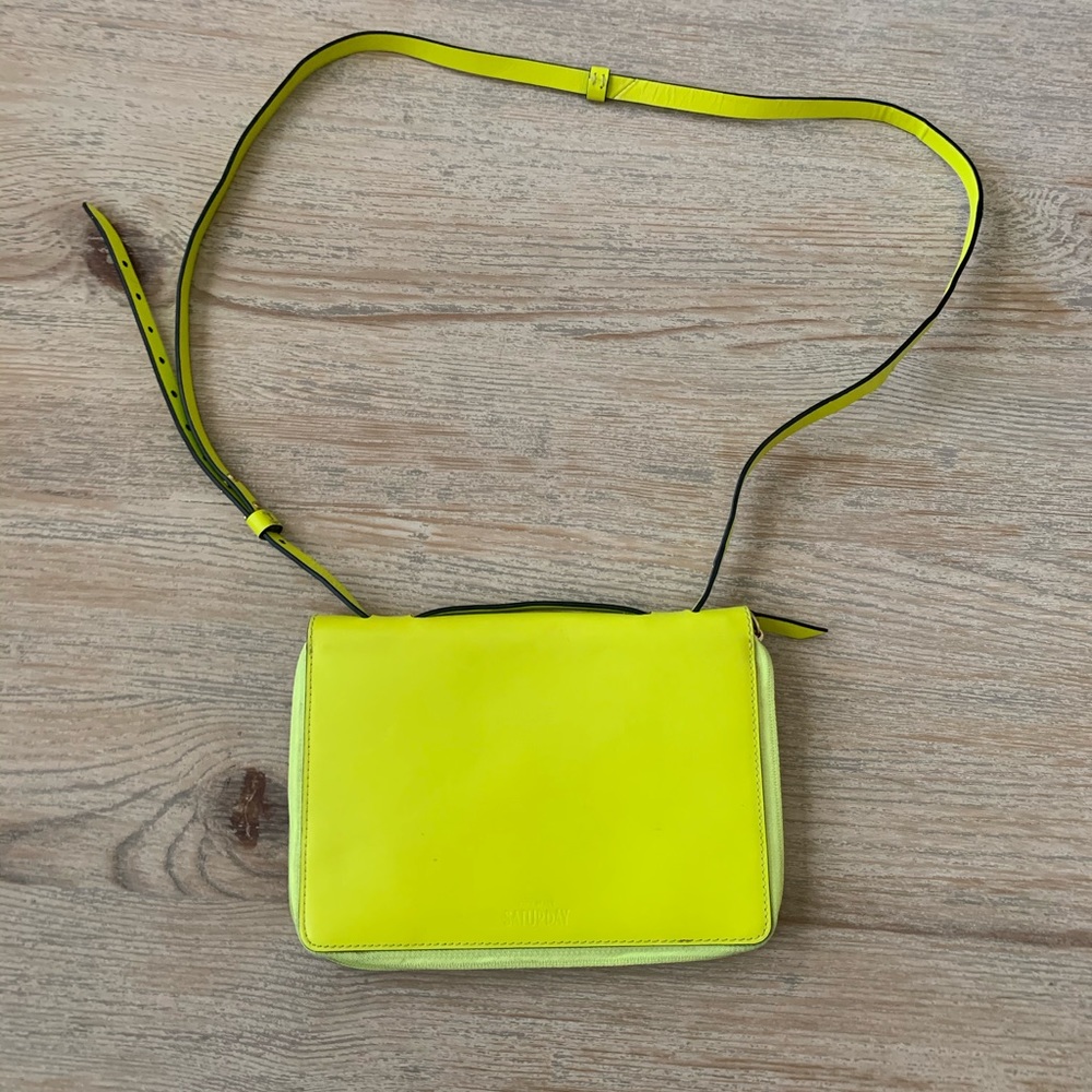 Kate Spade Saturday♠️ IPdad Mini Purse